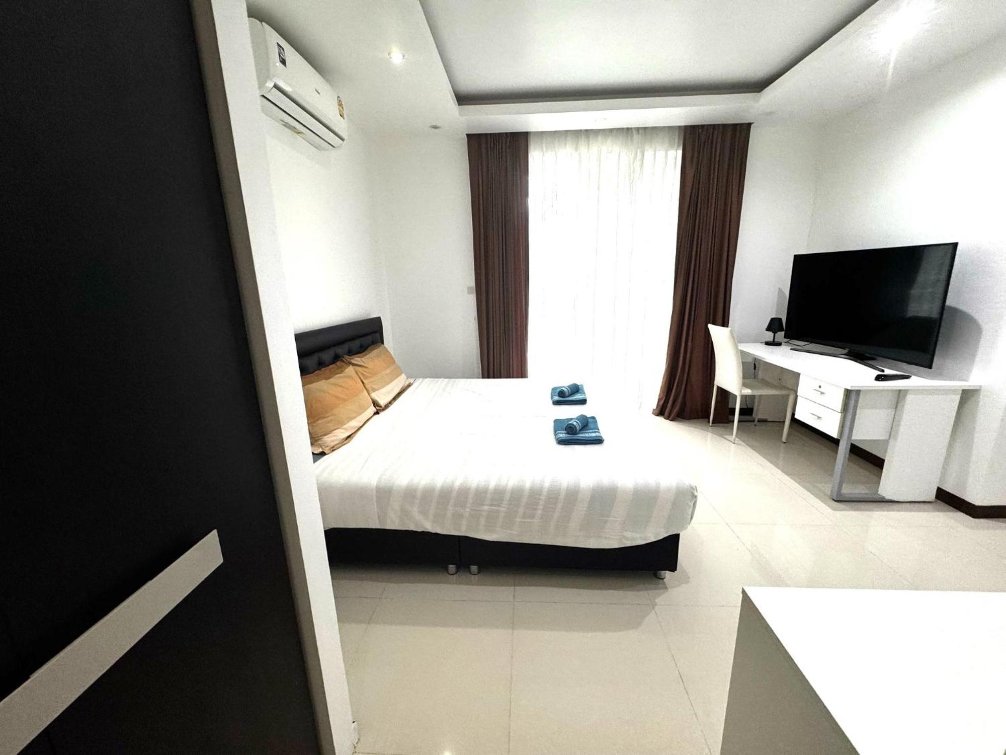 Villa Cheloni 2 Bedrooms Kamala Beach Exterior photo